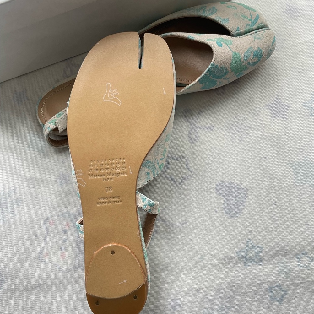 Maison Martin Margiela Women's Tabi Slingback Flats in Mint Floral - Picture 3 of 7